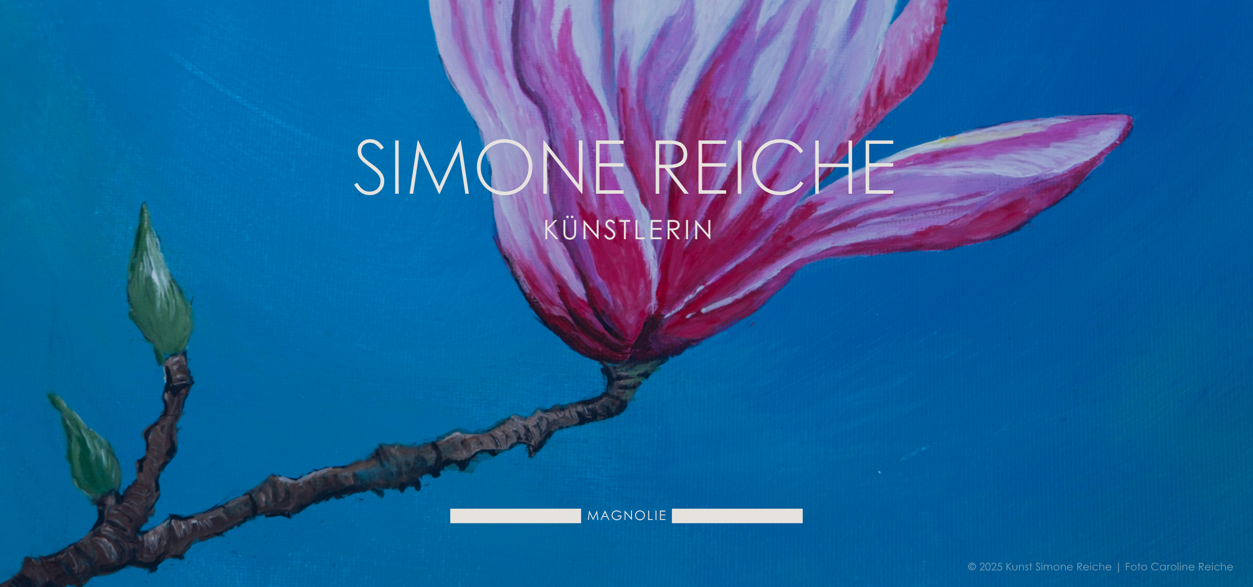 Simone Reiche Kunstwerk zeigt Magnolie in detailreicher Stillleben-Darstellung